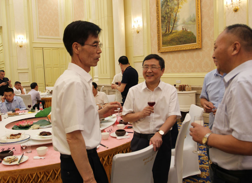 楊安民從業(yè)卅五周年系列報道--“璀璨卅五年，榮耀共分享”紀念晚宴