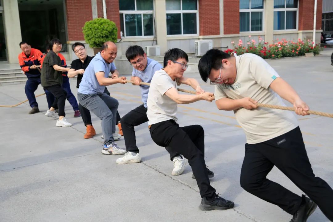 上海山美股份2025春季運(yùn)動(dòng)會(huì)火熱啟幕！拔河、籃球預(yù)賽燃情開戰(zhàn)